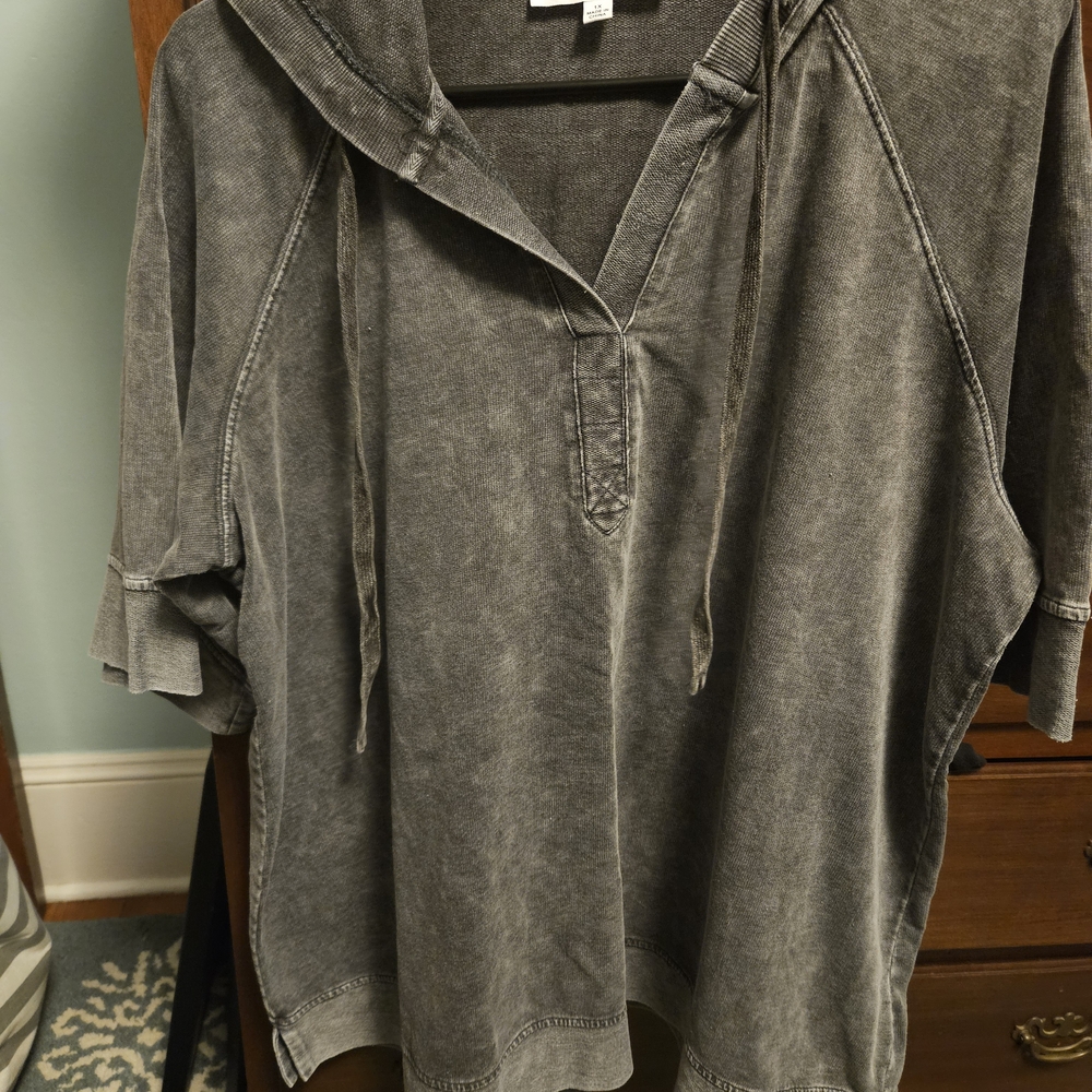 Jane and Delancey Casual Gray Shortsleeve Hoodie
